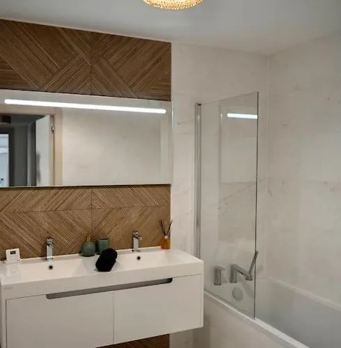 Havre De Paix Avec Jardin - Cote Azur Ste Maxime Apartment